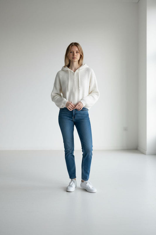 KNITWEAR FELPA DETALLE CAPUCHA